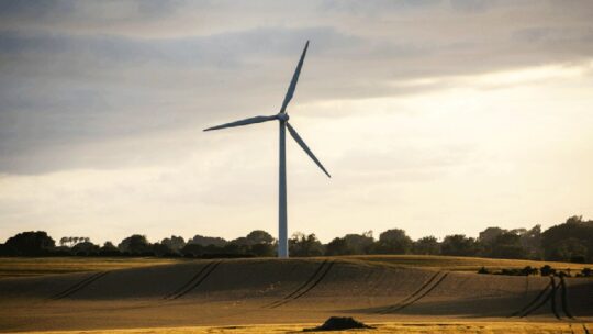 Vind energi: En bæredygtig løsning på energiforsyningen i Danmark